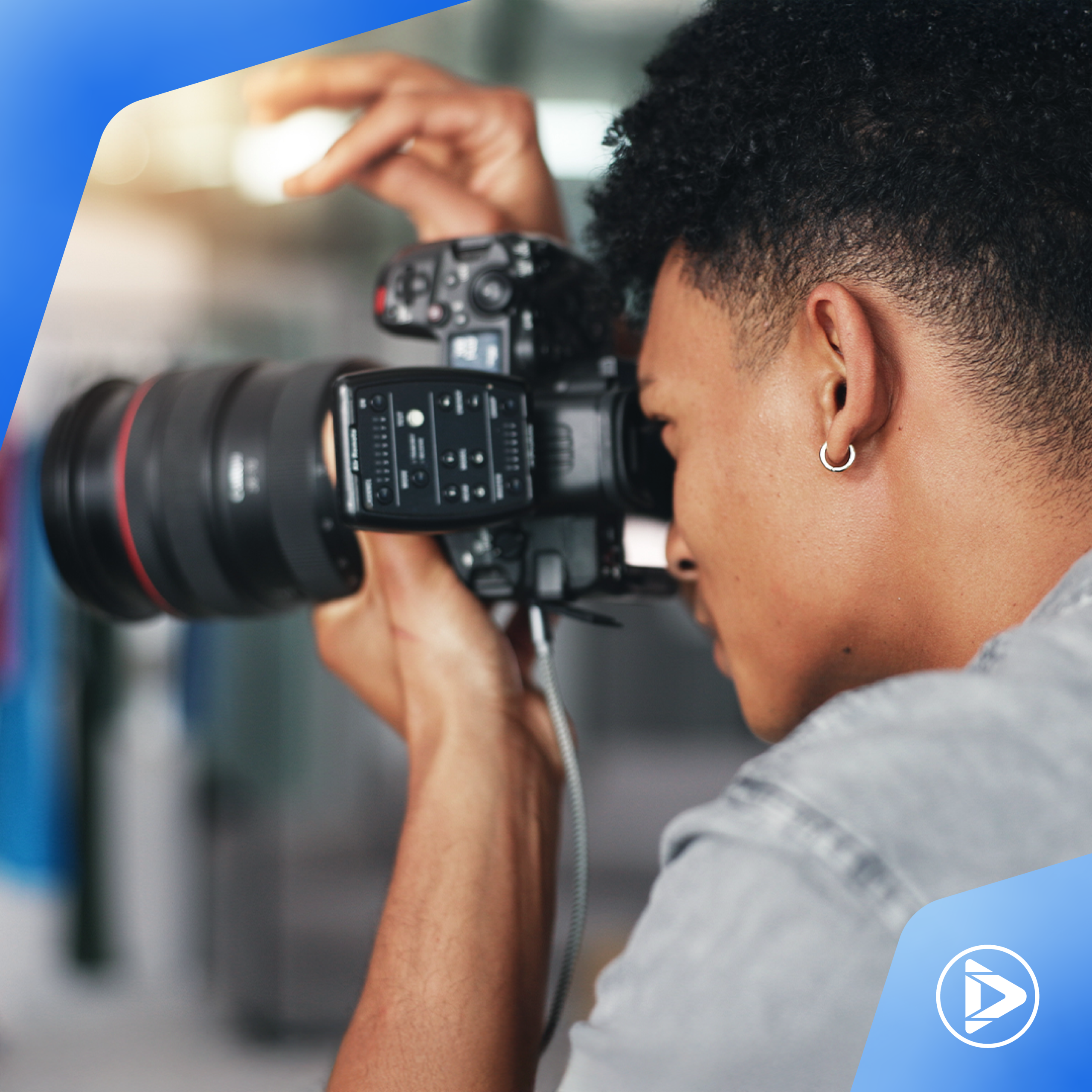 02-Video Editor-Camera Operator 02-Video Editor-Camera Operator